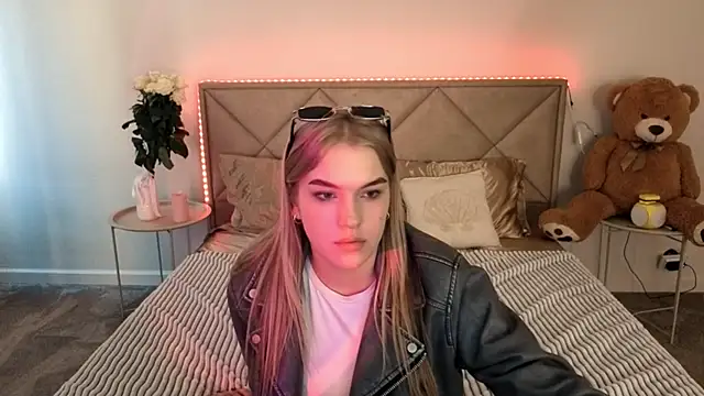 AlinaLiii online show from March 2026 01:28:02 PM