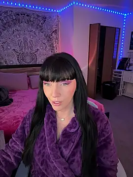 MaciiMayy online show from March 2026 07:19:01 PM