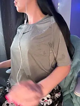 MaciiMayy online show from May 2026 02:17:01 AM
