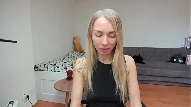AlisiaCat online show from May 2026 07:26:01 AM
