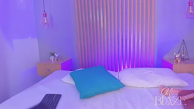 miia blaze online show from March 2026 01:05:02 PM