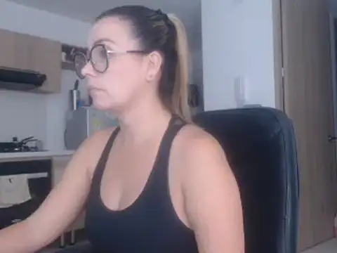 LovePaula online show from March 2025 03:08:01 AM