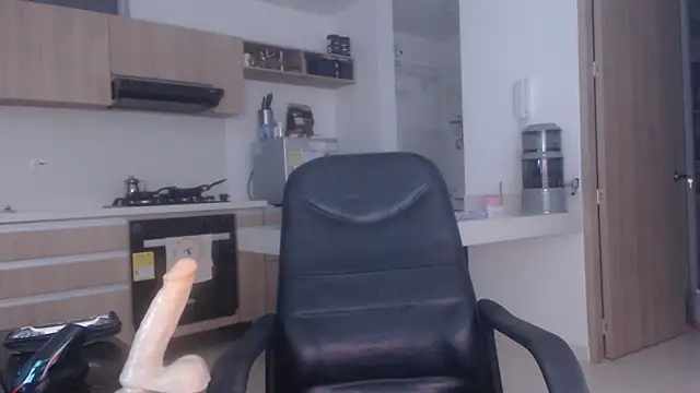 LovePaula online show from February 2026 12:14:02 AM