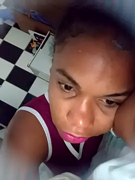 Snapshot of PrettahSantos chatting on September 2025 02:21:01 PM PrettahSantos online show from September 2025 02:21:01 PM