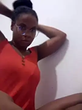 Snapshot of PrettahSantos chatting on November 2025 03:27:02 AM PrettahSantos online show from November 2025 03:27:02 AM