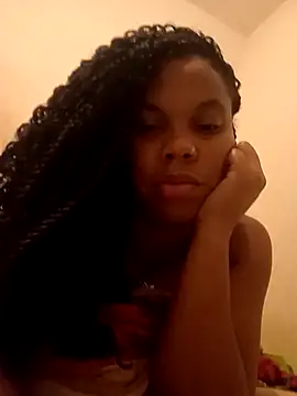 Snapshot of PrettahSantos chatting on December 2025 07:11:01 PM PrettahSantos online show from December 2025 07:11:01 PM