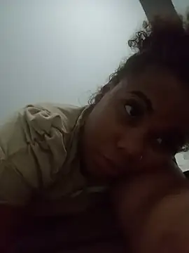 PrettahSantos online show from May 2026 01:13:02 AM