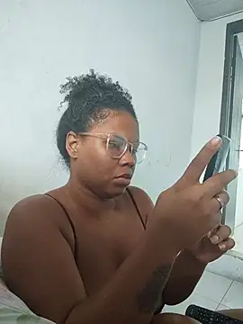 PrettahSantos online show from July 2026 12:48:02 PM