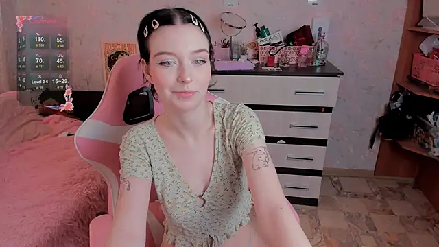 Snapshot of margopink chatting on October 2025 10:27:01 AM margopink online show from October 2025 10:27:01 AM