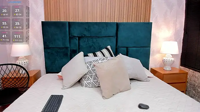 Snapshot of Amber_kiss_ chatting on December 2025 06:38:02 PM Amber kiss online show from December 2025 06:38:02 PM