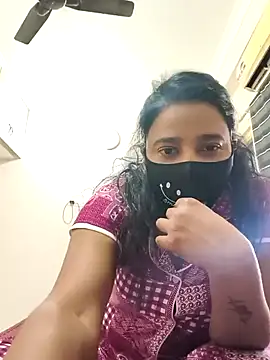 Charm Queen online show from February 2026 05:55:01 AM