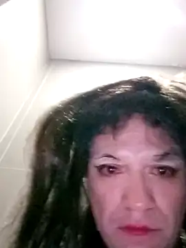 Snapshot of transreyna chatting on November 2025 07:00:01 AM transreyna online show from November 2025 07:00:01 AM