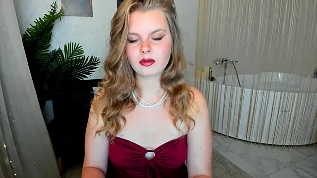 WildeDesiree online show from October 2025 12:02:02 PM