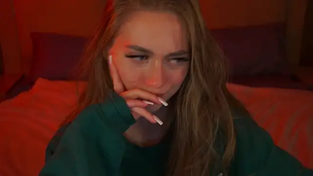 Snapshot of GoGoDream chatting on October 2025 06:07:01 PM GoGoDream online show from October 2025 06:07:01 PM