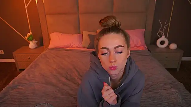 Snapshot of GoGoDream chatting on November 2025 07:07:01 AM GoGoDream online show from November 2025 07:07:01 AM