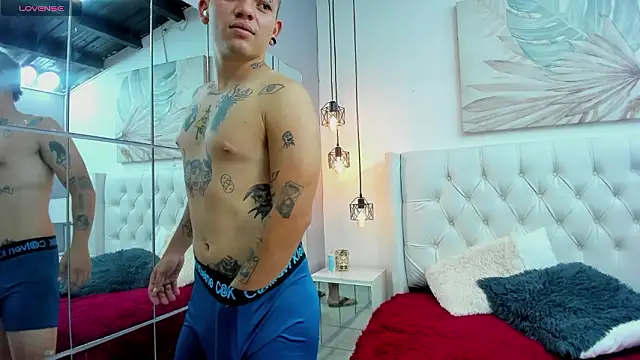 wildthor26 online show from February 2026 04:19:01 AM