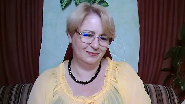 Selena-Velvet online show from October 2025 12:25:01 PM