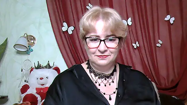 Selena-Velvet online show from October 2025 01:56:01 PM