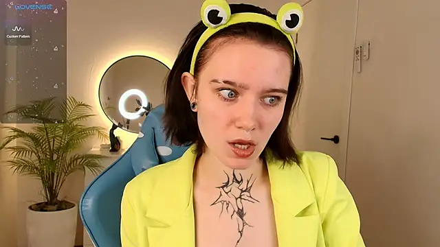 Snapshot of Elastikisss chatting on November 2025 02:28:02 AM Elastikisss online show from November 2025 02:28:02 AM