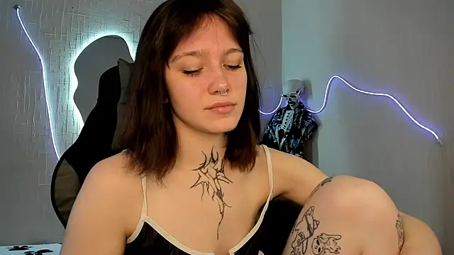 Snapshot of Elastikisss chatting on April 2026 04:21:02 AM Elastikisss online show from April 2026 04:21:02 AM