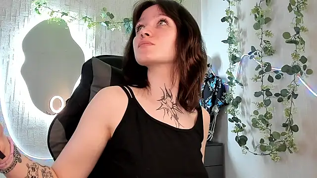 Snapshot of Elastikisss chatting on April 2026 07:37:02 AM Elastikisss online show from April 2026 07:37:02 AM