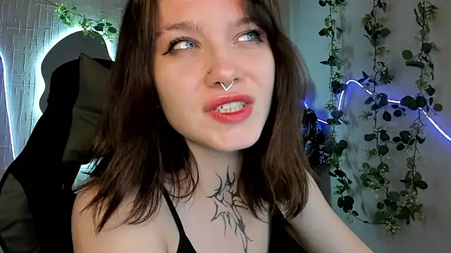 Snapshot of Elastikisss chatting on May 2026 03:22:01 AM Elastikisss online show from May 2026 03:22:01 AM