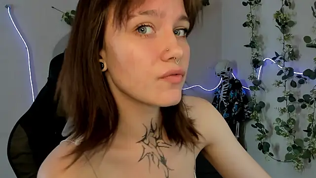 Snapshot of Elastikisss chatting on May 2026 09:04:01 AM Elastikisss online show from May 2026 09:04:01 AM