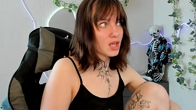 Snapshot of Elastikisss chatting on May 2026 07:58:01 AM Elastikisss online show from May 2026 07:58:01 AM