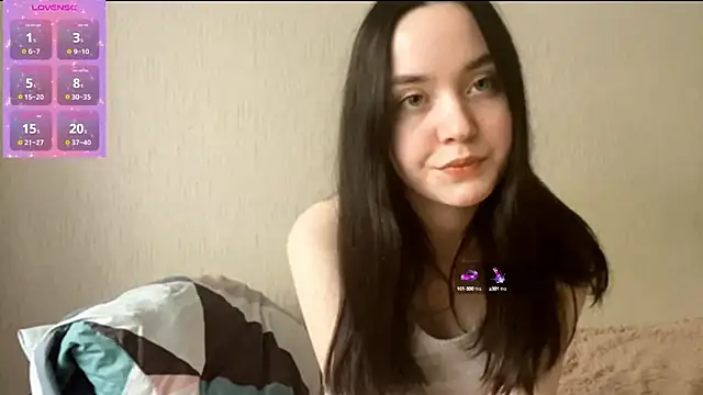 Snapshot of VividSienna chatting on October 2025 11:41:02 AM VividSienna online show from October 2025 11:41:02 AM