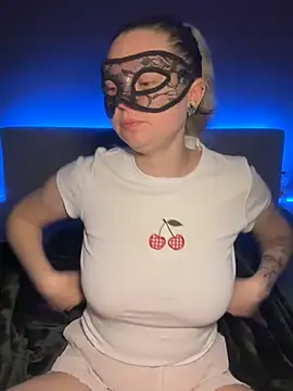 Cherrycolada online show from May 2026 09:31:02 PM