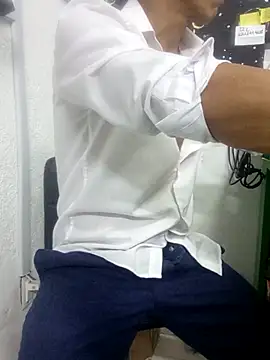 HungHangup online show from October 2025 11:27:02 PM