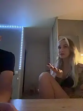 QueenKingg online show from October 2025 02:35:02 PM