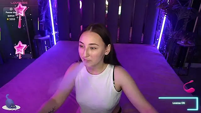 Snapshot of SashaDuvalle chatting on November 2025 07:25:01 PM SashaDuvalle online show from November 2025 07:25:01 PM