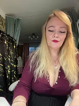 Sweet-blonde online show from May 2026 06:27:01 PM