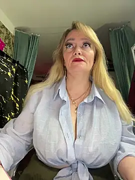 Sweet-blonde online show from May 2026 06:38:02 PM