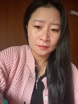 violet-00 online show from October 2025 12:51:02 AM