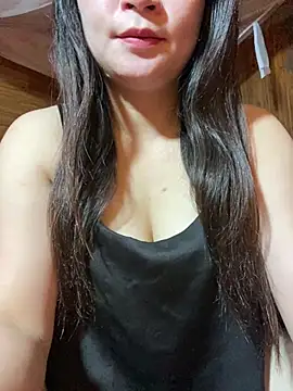 violet-00 online show from May 2026 11:34:04 PM