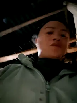 xuxulovezz online show from November 2025 12:09:01 AM