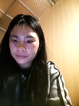 Snapshot of Suny_babyy chatting on November 2025 05:18:02 AM Suny babyy online show from November 2025 05:18:02 AM