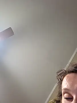 brunettebabexo3 online show from October 2025 07:27:01 AM