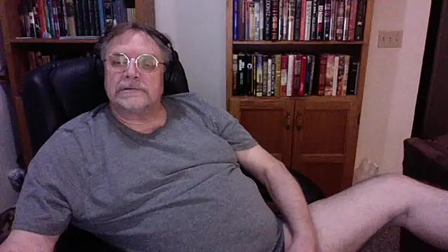 Vinyl22xh online show from April 2026 09:23:02 PM