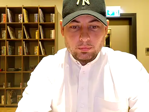 maximus888A online show from September 2025 03:05:01 PM