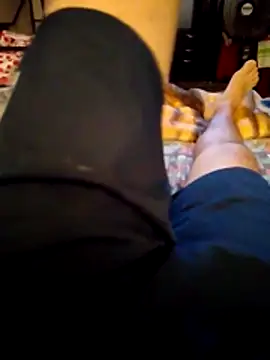 SALCEDO 041198 online show from November 2025 01:09:02 PM