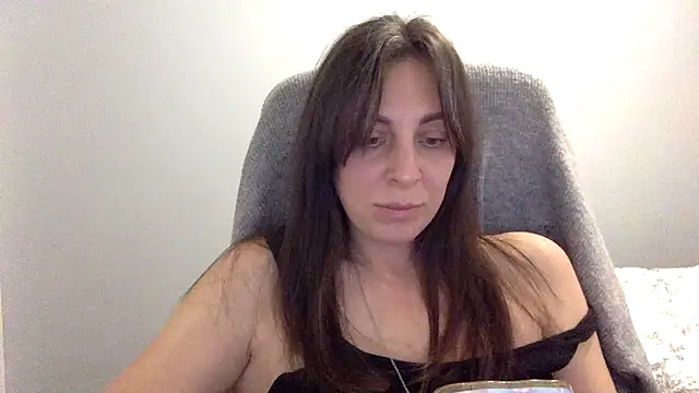 Snapshot of Myronell chatting on November 2025 03:35:01 PM Myronell online show from November 2025 03:35:01 PM