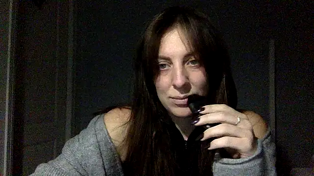 Snapshot of Myronell chatting on November 2025 04:52:01 PM Myronell online show from November 2025 04:52:01 PM