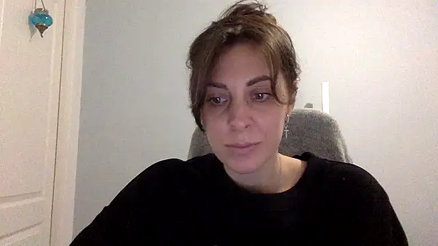 Snapshot of Myronell chatting on November 2025 03:32:02 PM Myronell online show from November 2025 03:32:02 PM