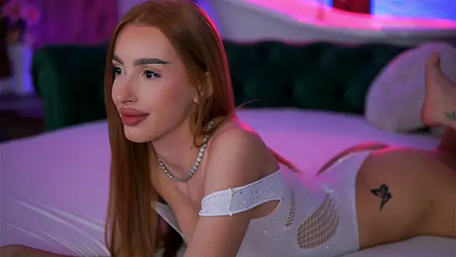 Snapshot of ClaraBenatti chatting on February 2026 07:20:02 PM ClaraBenatti online show from February 2026 07:20:02 PM