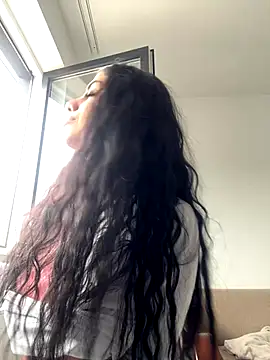 AylinHazellx online show from October 2025 12:04:01 PM