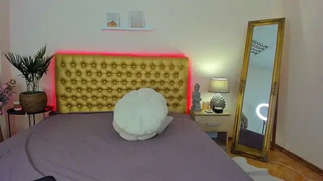 TrishaDarks online show from June 2026 05:04:01 AM