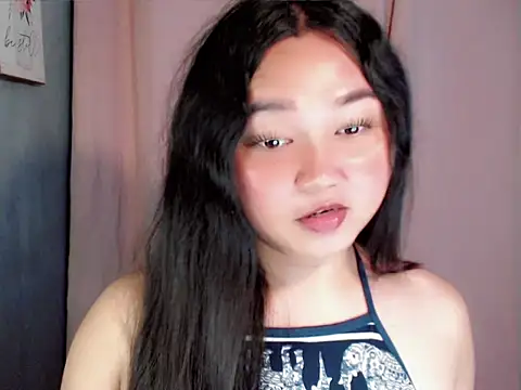 Eyes-on-me online show from July 2026 08:40:02 PM